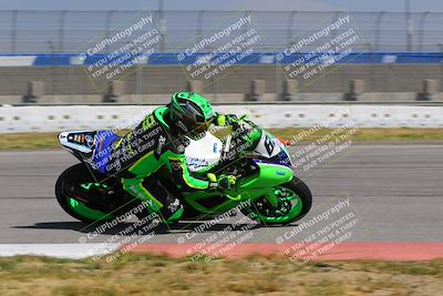 media/Mar-19-2022-Fastrack Riders (Sat) [[4e7522d738]]/Level 5 Race/Turn 9 Inside/